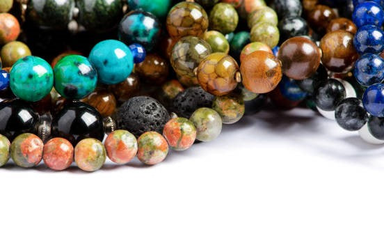 A Guide to the Best Gemstone Bracelets for Spring Fashion