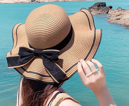 How to Style a Wide-Brimmed Hat for a Chic Summer Look